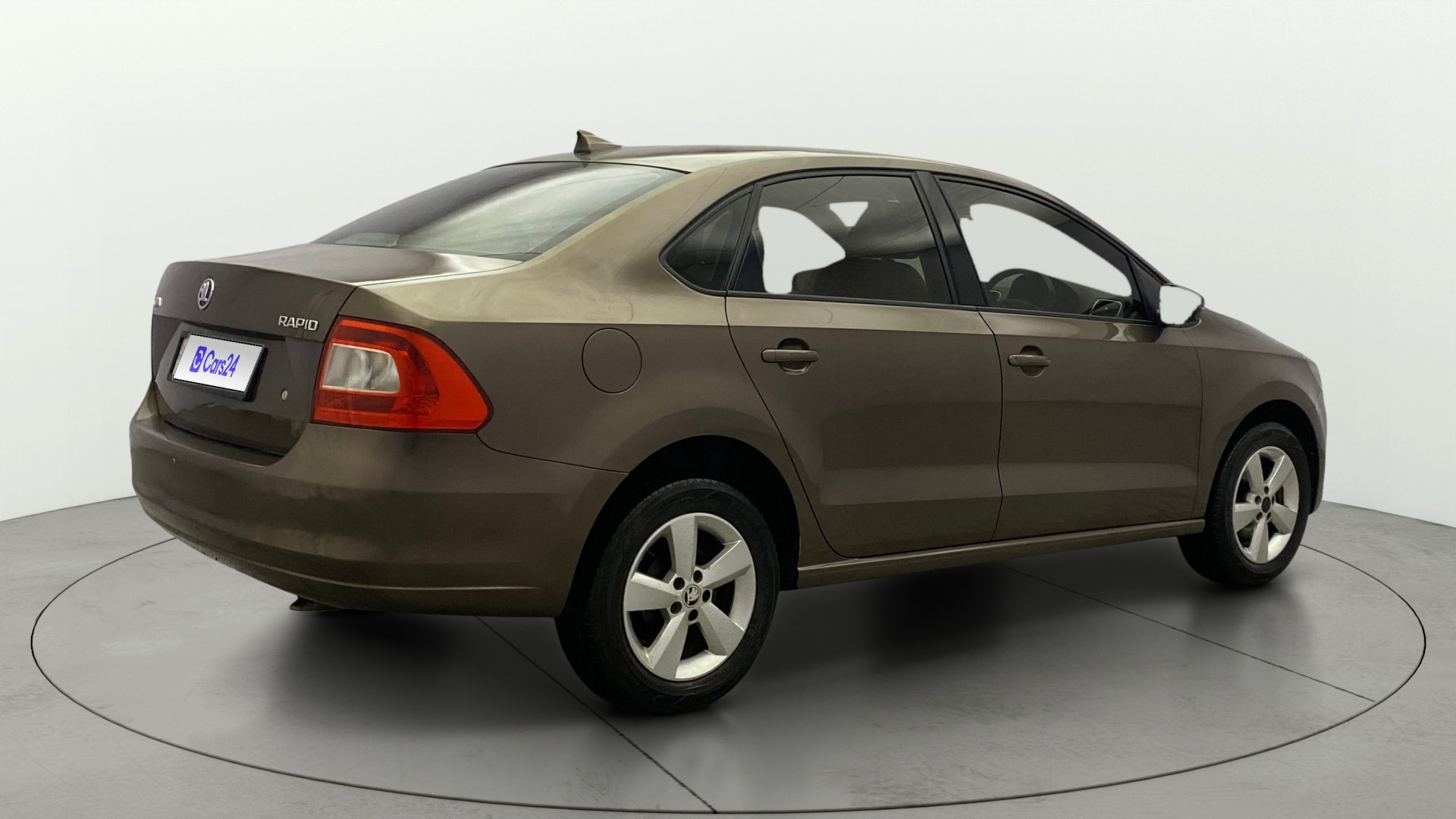 View 2016 Skoda Rapid 1.5 TDI CR Style AT BS IV Image 42 Used 2016 Skoda Rapid 1.5 TDI CR Style AT BS IV Image 42