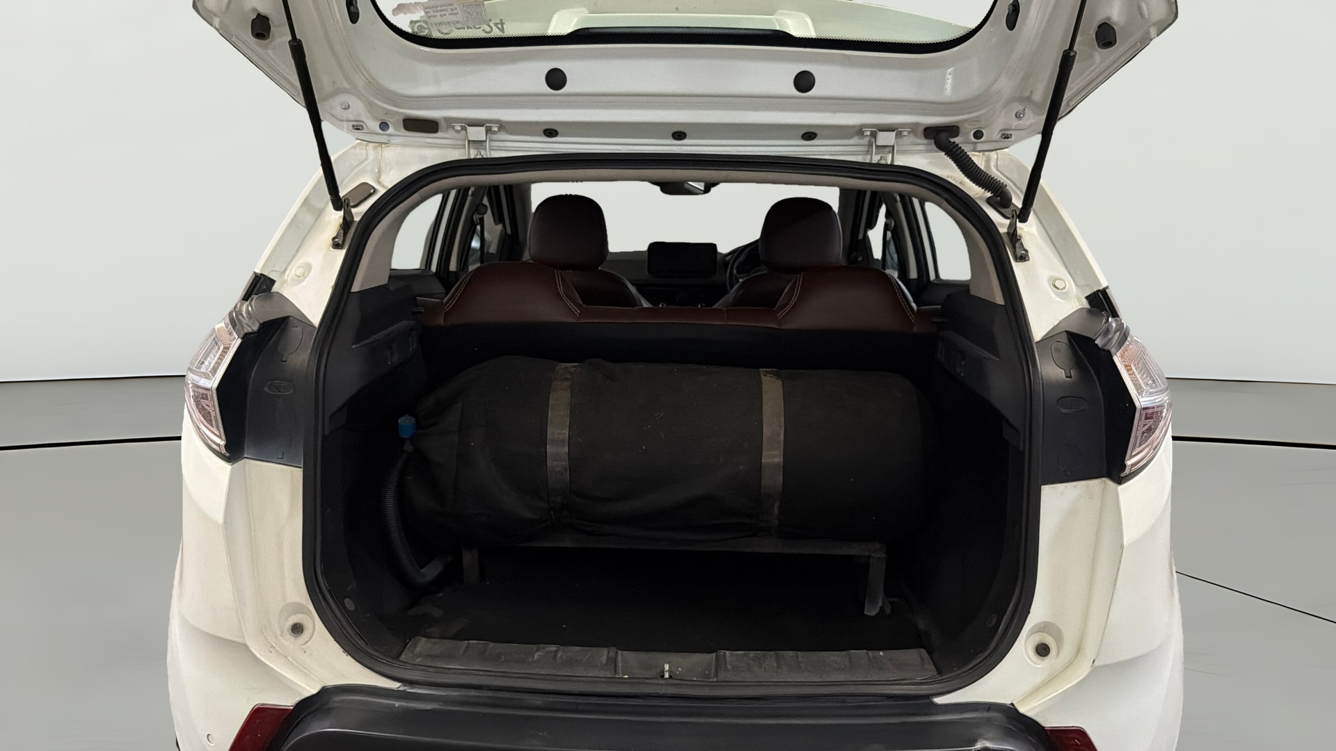 View 2018 Tata Nexon Revotron XM Image 37 Used 2018 Tata Nexon Revotron XM Image 37
