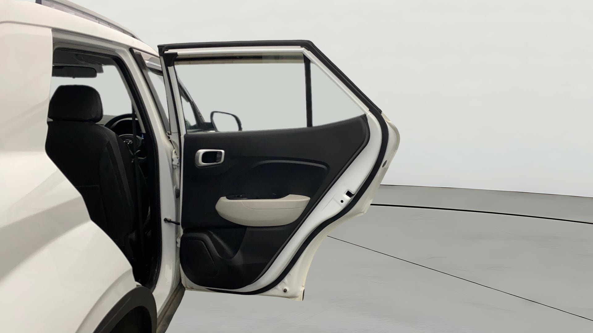 View 2024 Hyundai Venue S (O) 1.0 Turbo Petrol DCT Image 7 Used 2024 Hyundai Venue S (O) 1.0 Turbo Petrol DCT Image 7