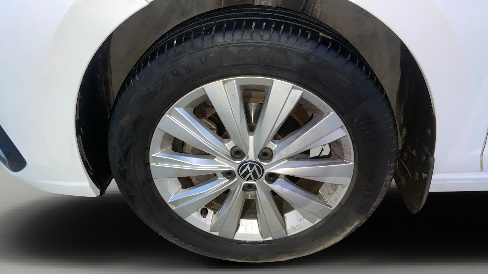 View 2023 Volkswagen Virtus Topline 1.0 TSI MT Image 29 Used 2023 Volkswagen Virtus Topline 1.0 TSI MT Image 29