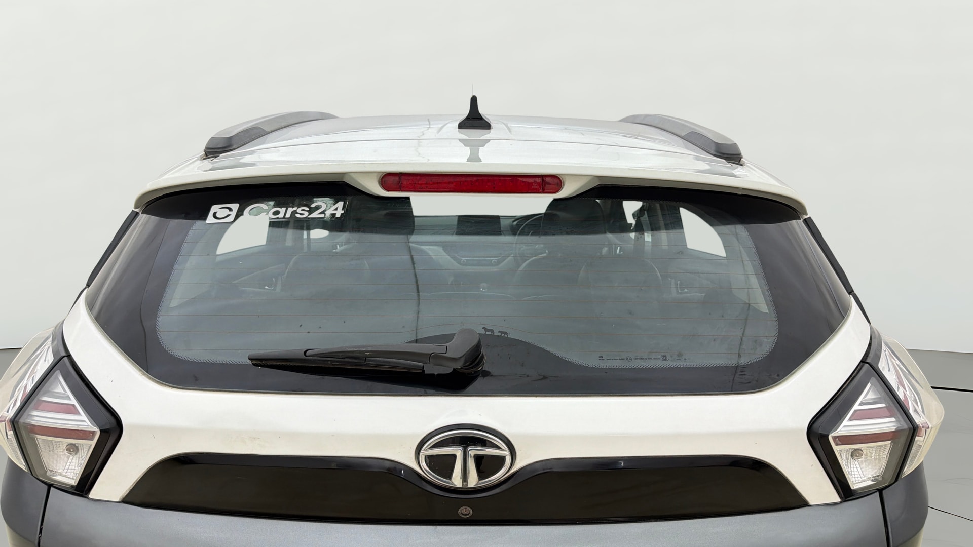View 2020 Tata Nexon Revotron XE Image 4 Used 2020 Tata Nexon Revotron XE Image 4