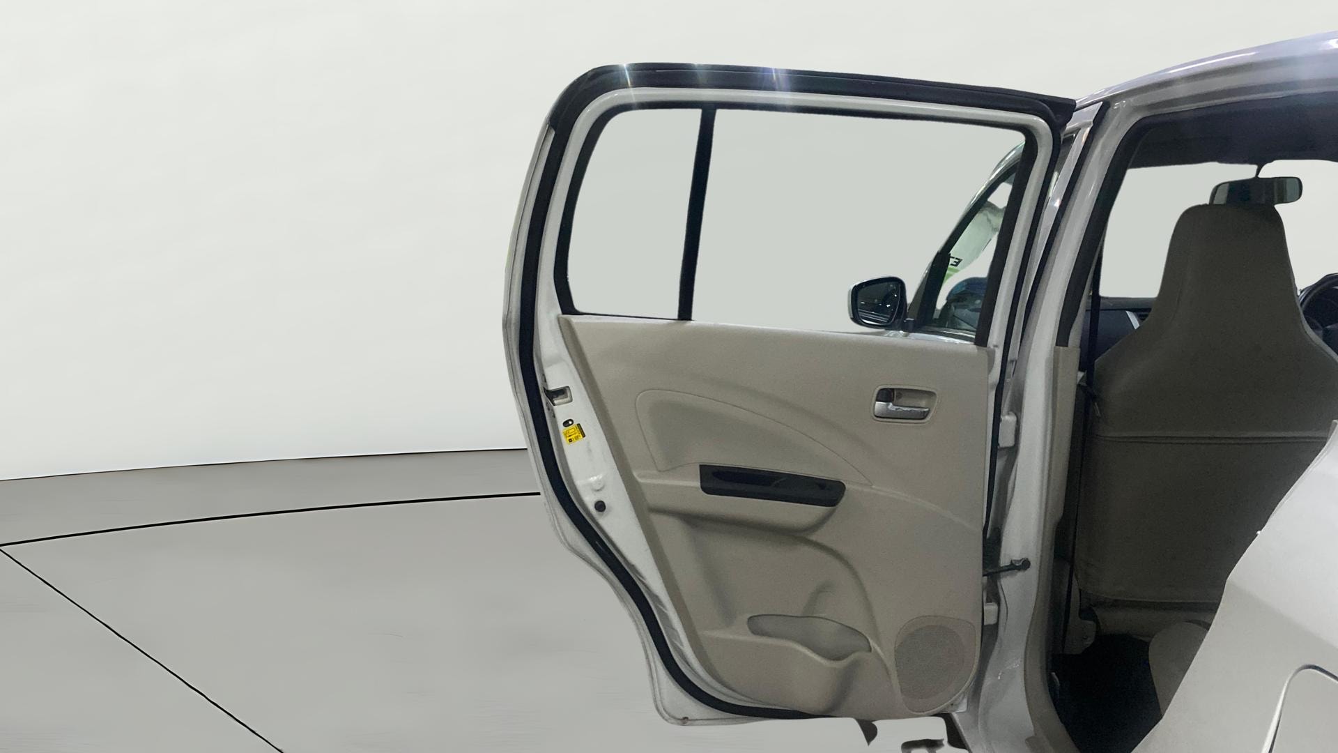 View 2018 Maruti Suzuki 1000 Base Variant Image 22 Used 2018 Maruti Suzuki 1000 Base Variant Image 22
