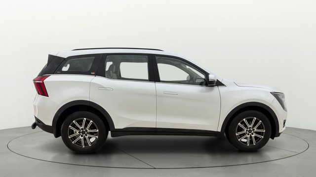 View Mahindra XUV700 Image 29 Used Mahindra XUV700 Image 29