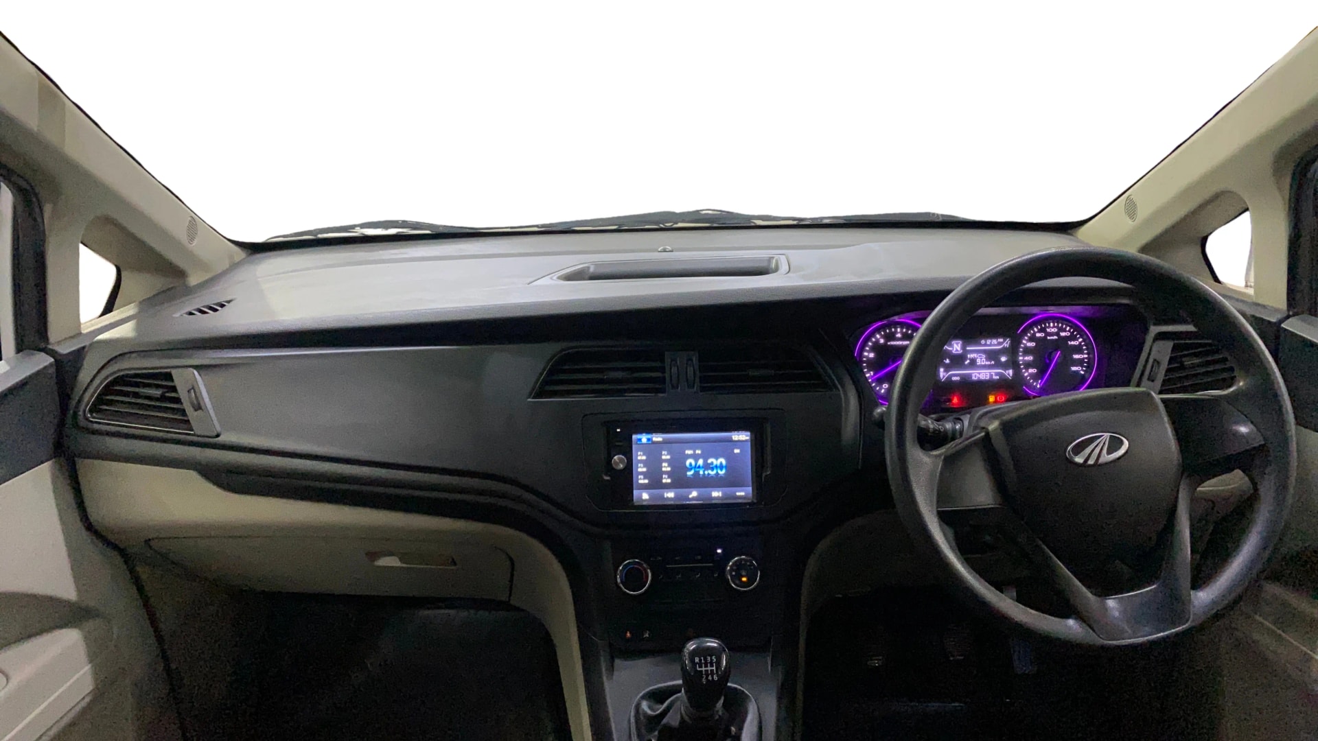 View 2018 Mahindra Marazzo M2 7-Seater Image 30 Used 2018 Mahindra Marazzo M2 7-Seater Image 30