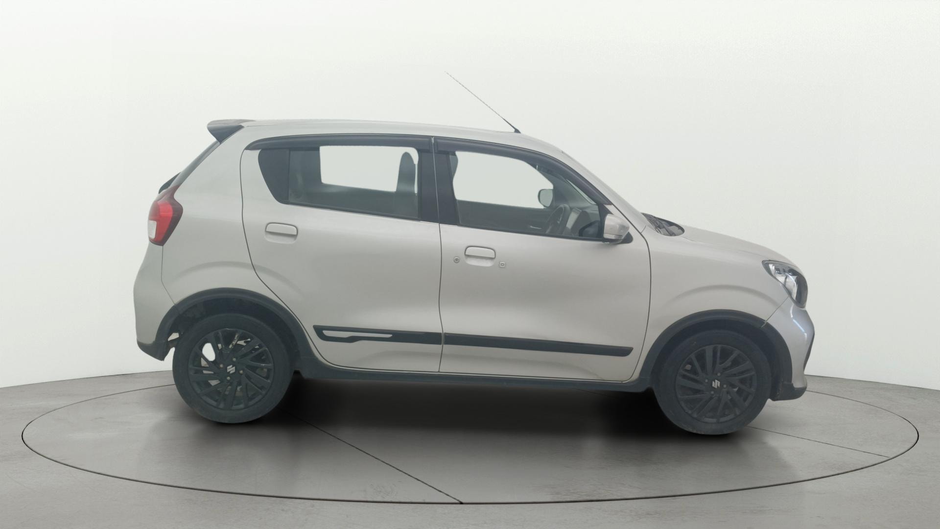 View 2021 Maruti Suzuki 1000 Base Variant Image 27 Used 2021 Maruti Suzuki 1000 Base Variant Image 27