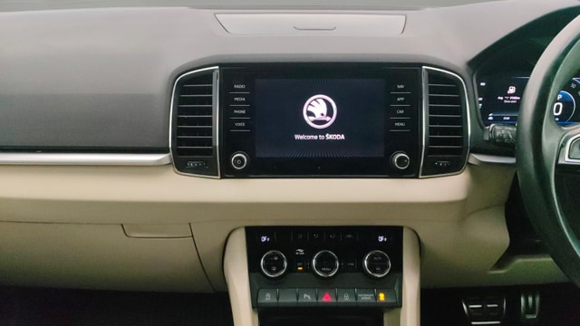 View Skoda Karoq Image 18 Used Skoda Karoq Image 18