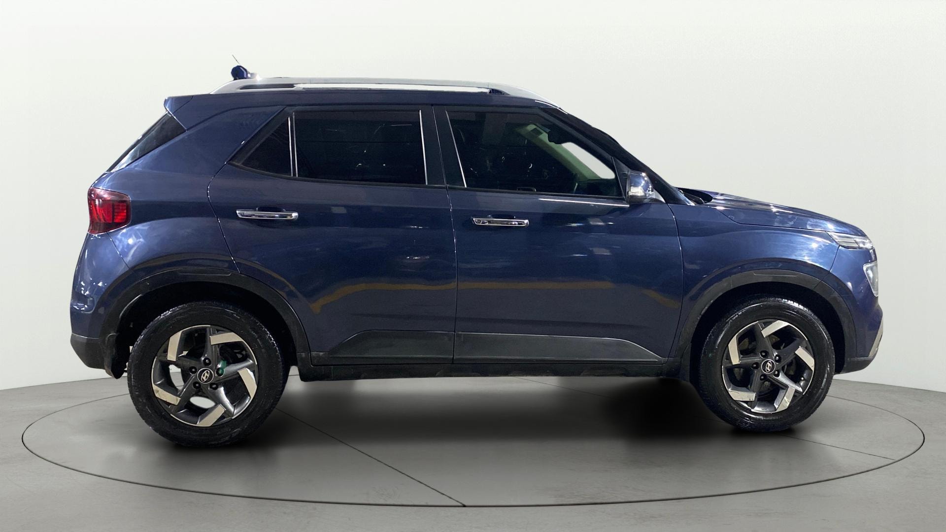 View 2019 Hyundai Venue SX Plus 1.0 Petrol AT Image 9 Used 2019 Hyundai Venue SX Plus 1.0 Petrol AT Image 9