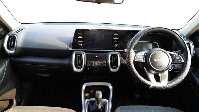 View Kia Sonet Image 15 Used Kia Sonet Image 15