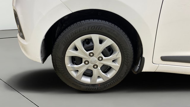 View Hyundai Grand i10 Image 32 Used Hyundai Grand i10 Image 32