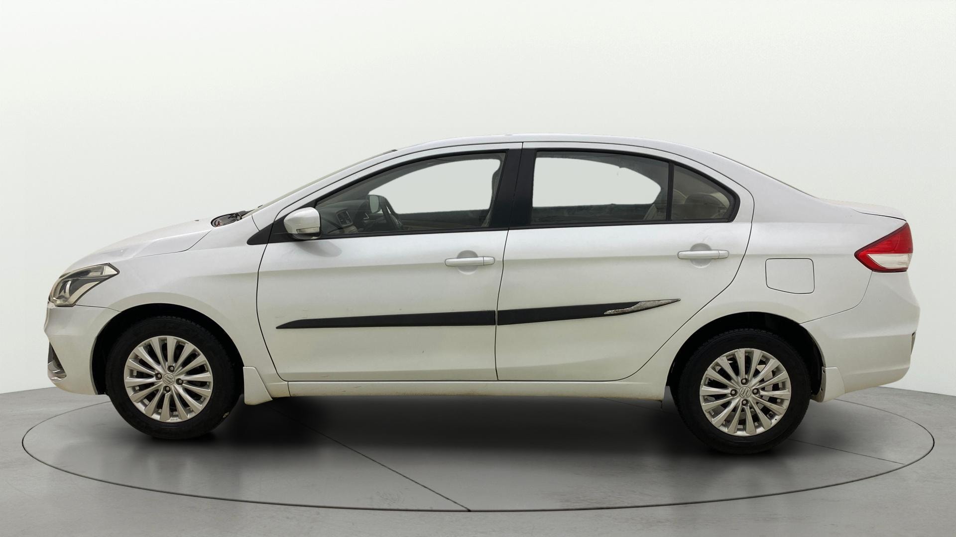 View 2018 Maruti Suzuki 1000 Base Variant Image 6 Used 2018 Maruti Suzuki 1000 Base Variant Image 6