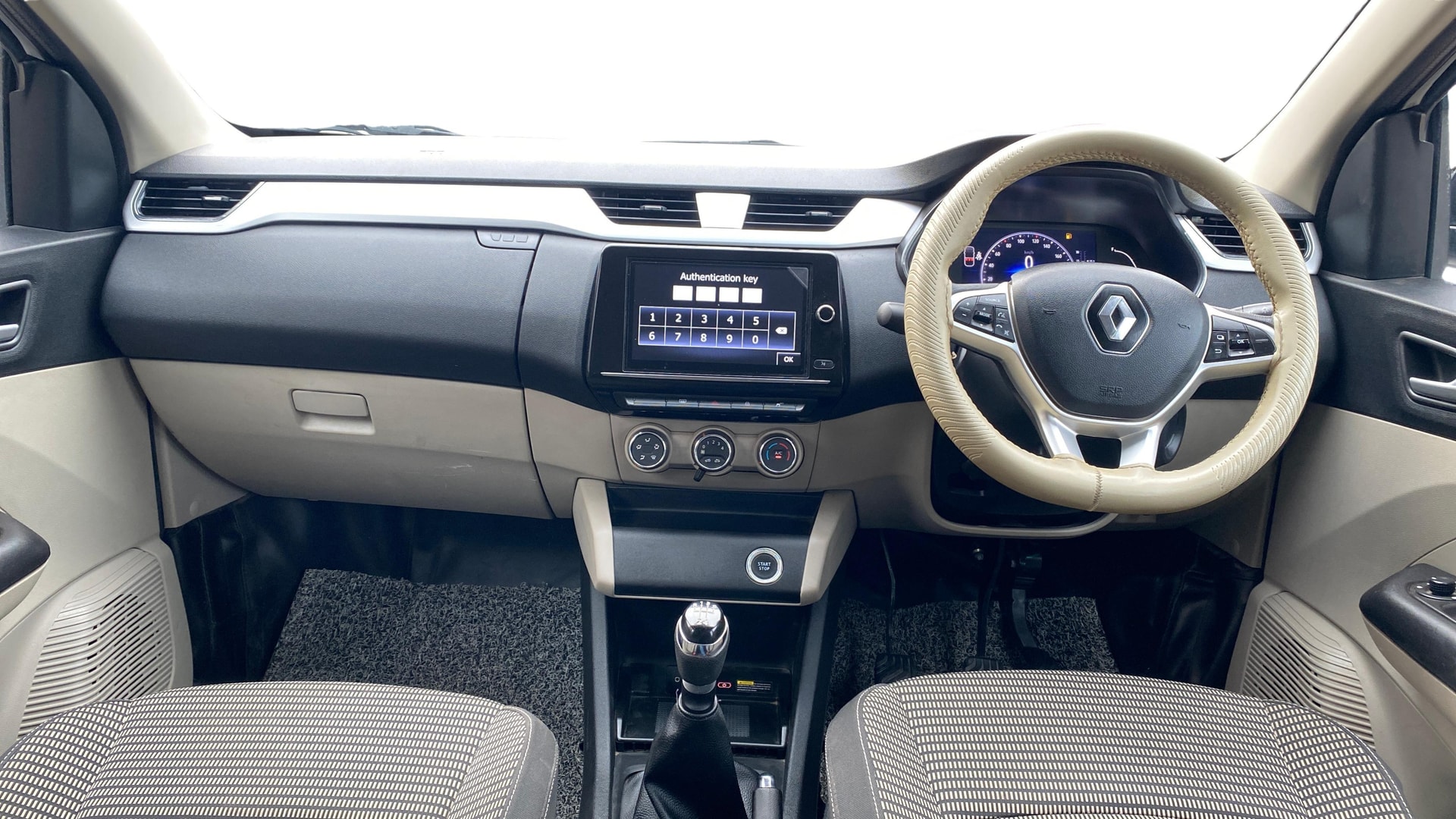 View 2024 Renault Triber RXZ Image 31 Used 2024 Renault Triber RXZ Image 31