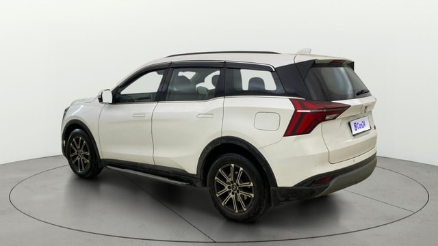 View Mahindra XUV700 Image 2 Used Mahindra XUV700 Image 2