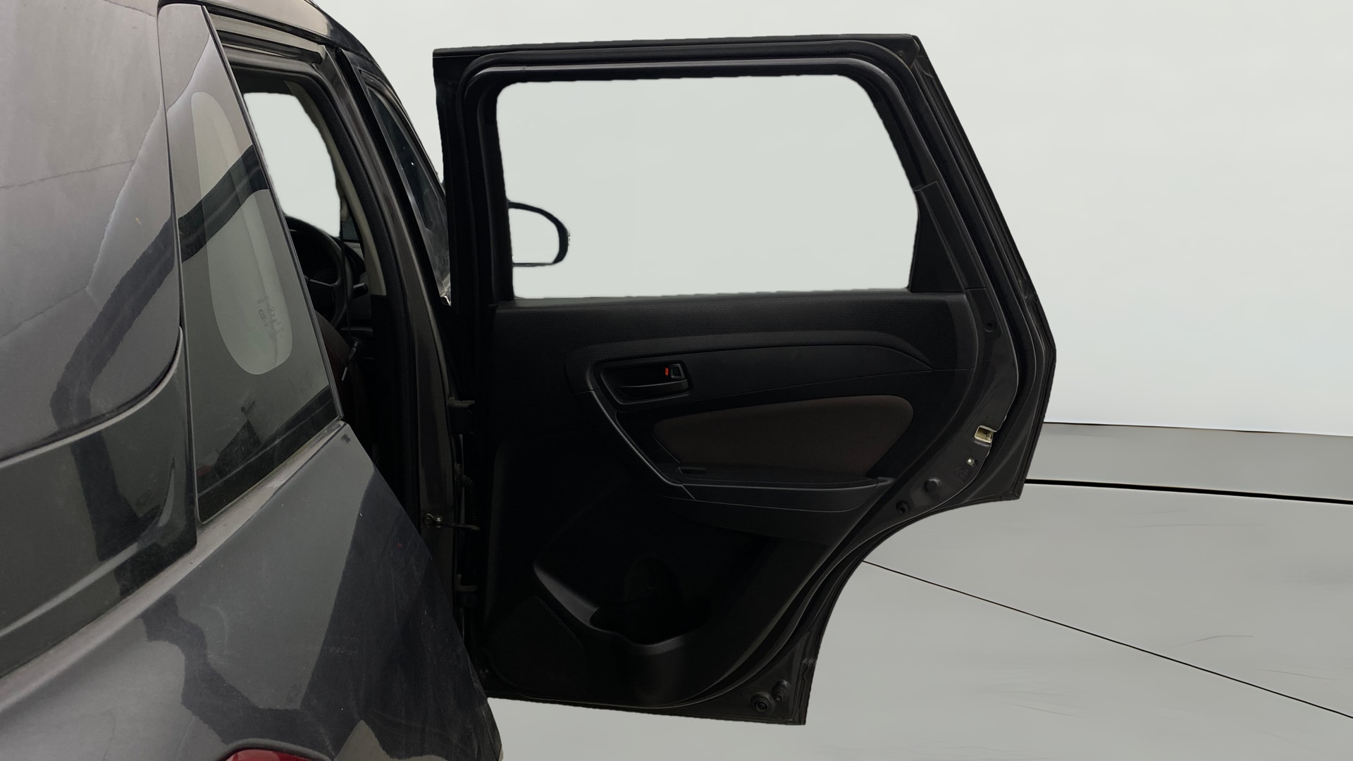 View 2022 Toyota Urban Cruiser Mid MT Image 7 Used 2022 Toyota Urban Cruiser Mid MT Image 7