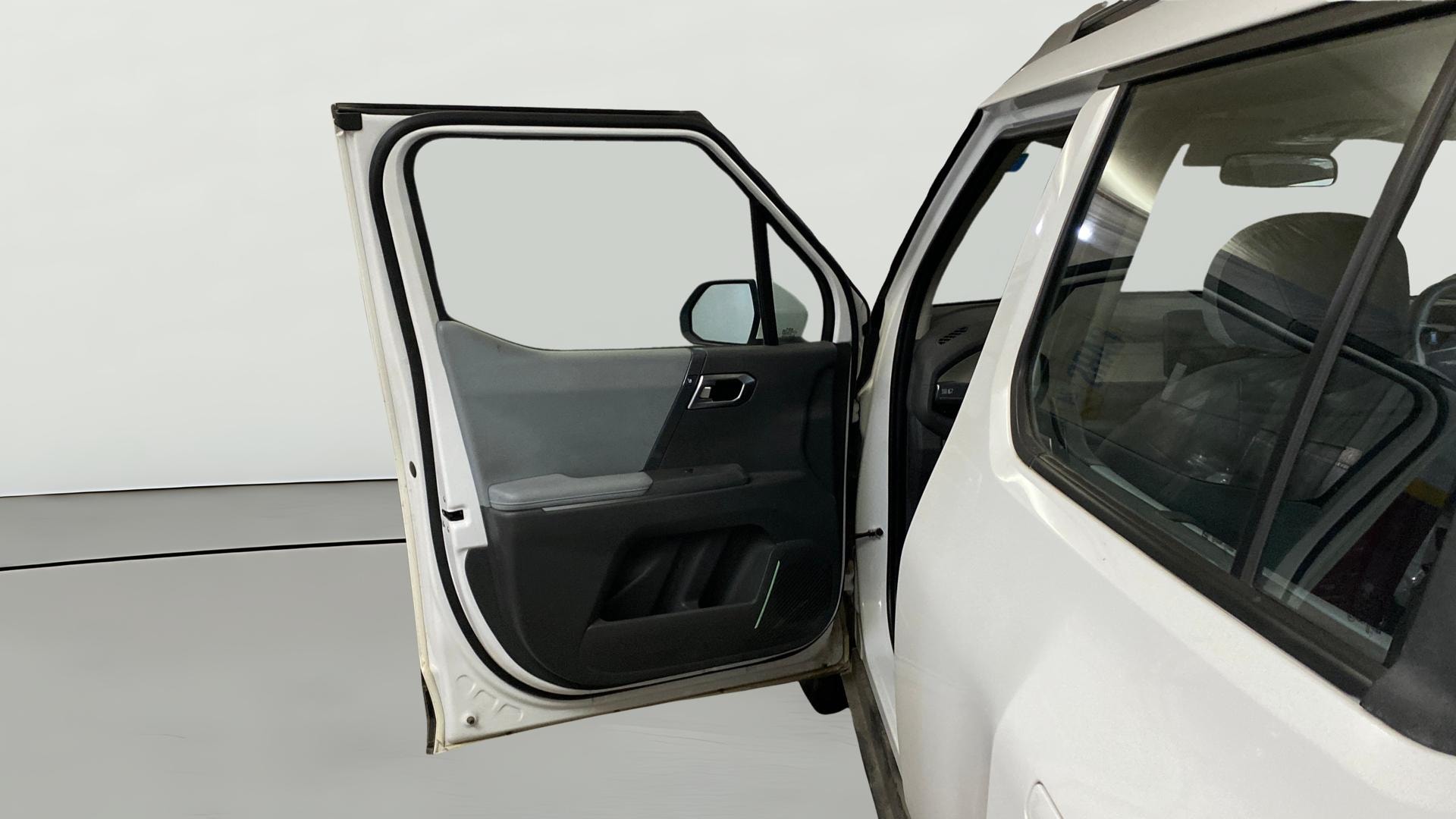View 2025 Kia Syros HTX MT Petrol Image 33 Used 2025 Kia Syros HTX MT Petrol Image 33
