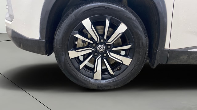 View MG Hector Image 30 Used MG Hector Image 30