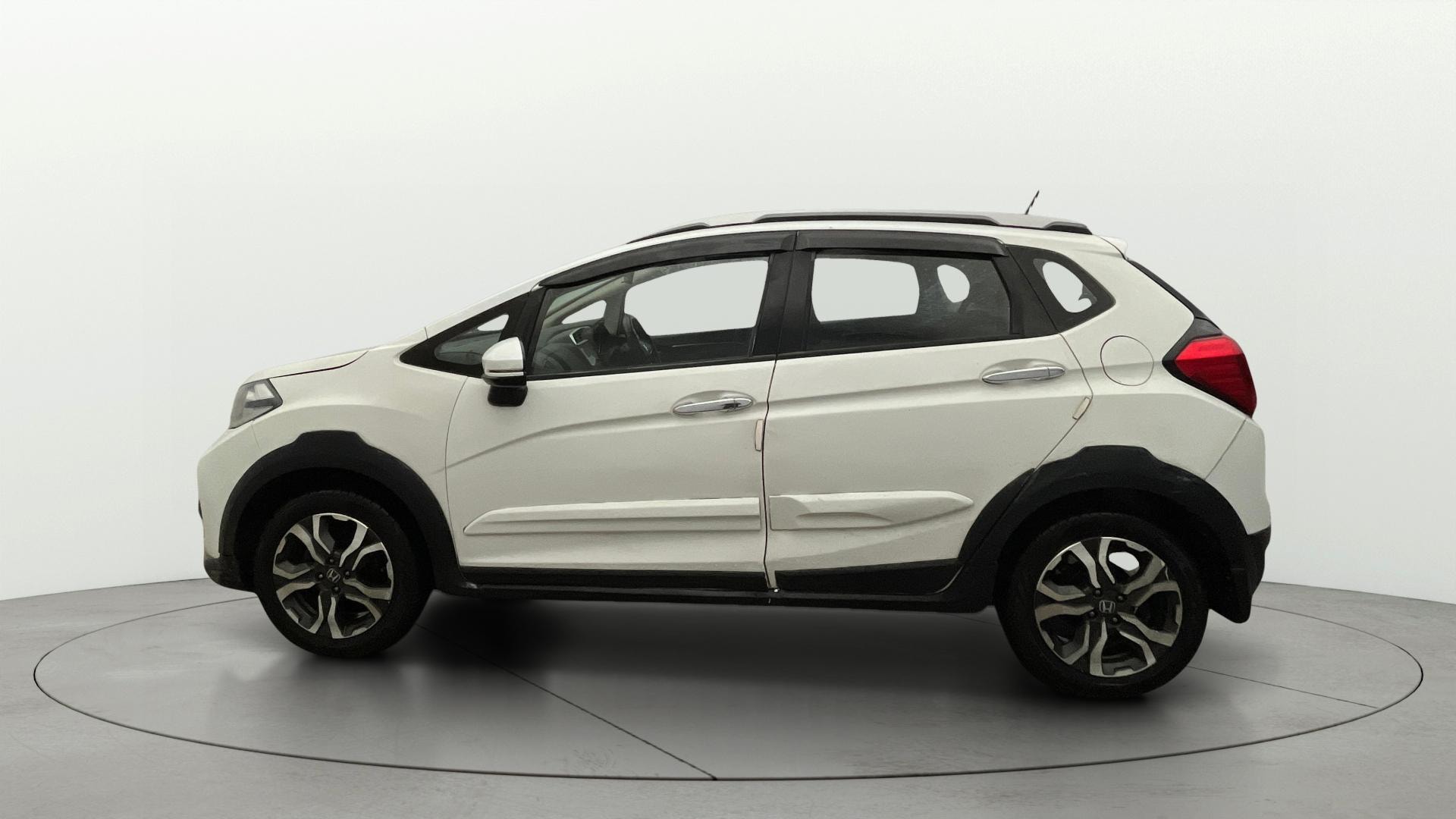 View 2018 Honda WR-V S MT Diesel Edge Edition Image 26 Used 2018 Honda WR-V S MT Diesel Edge Edition Image 26