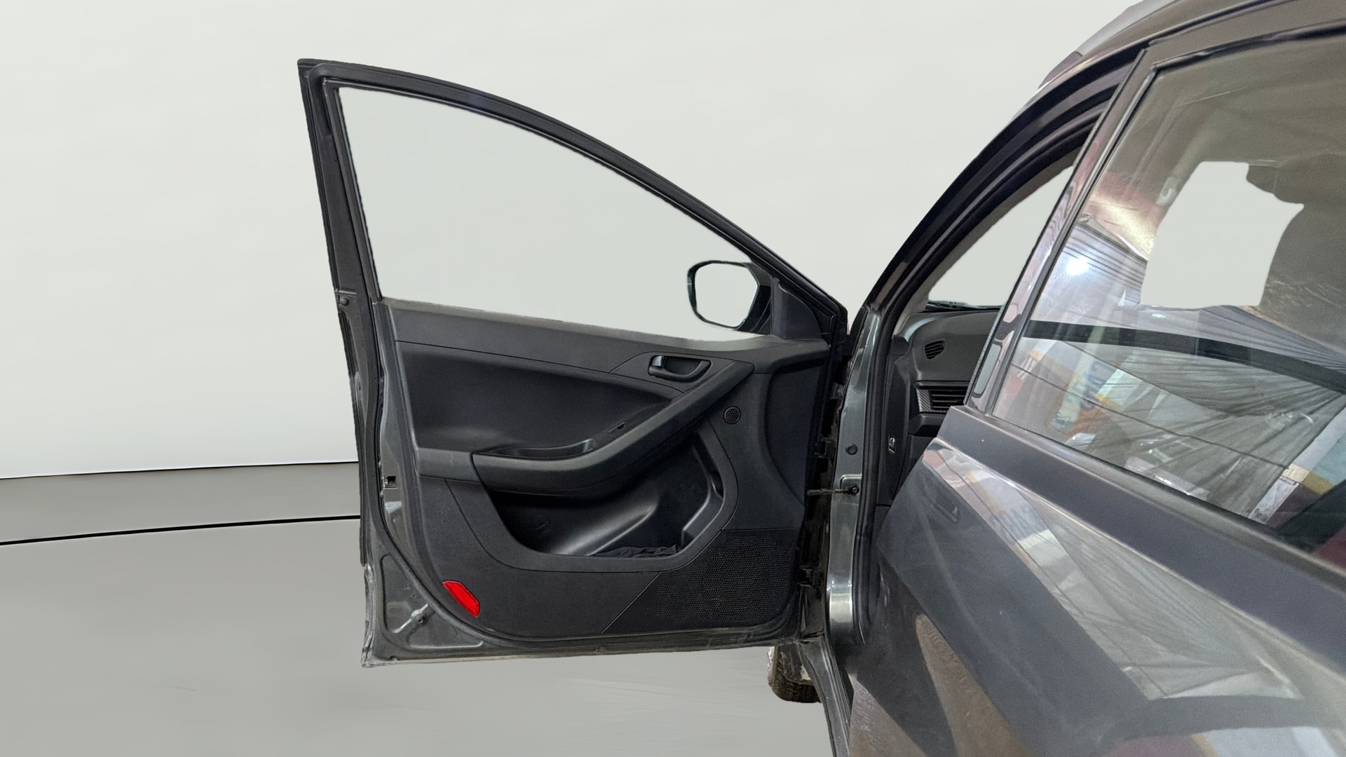 View 2024 Tata Nexon Revotron XE Image 31 Used 2024 Tata Nexon Revotron XE Image 31