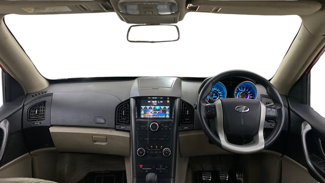 View Mahindra XUV500 Image 16 Used Mahindra XUV500 Image 16