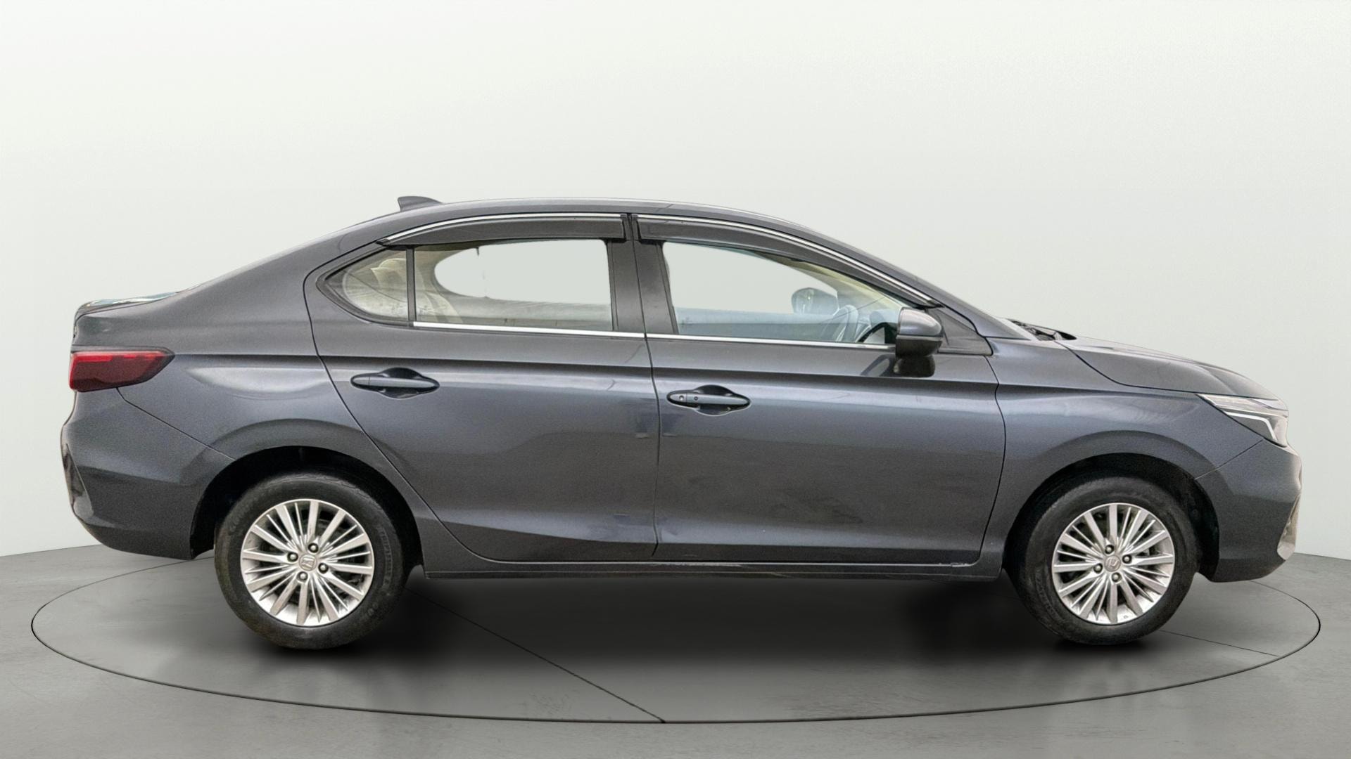 View 2022 Honda City ZX MT Diesel Anniversary Edition Image 27 Used 2022 Honda City ZX MT Diesel Anniversary Edition Image 27