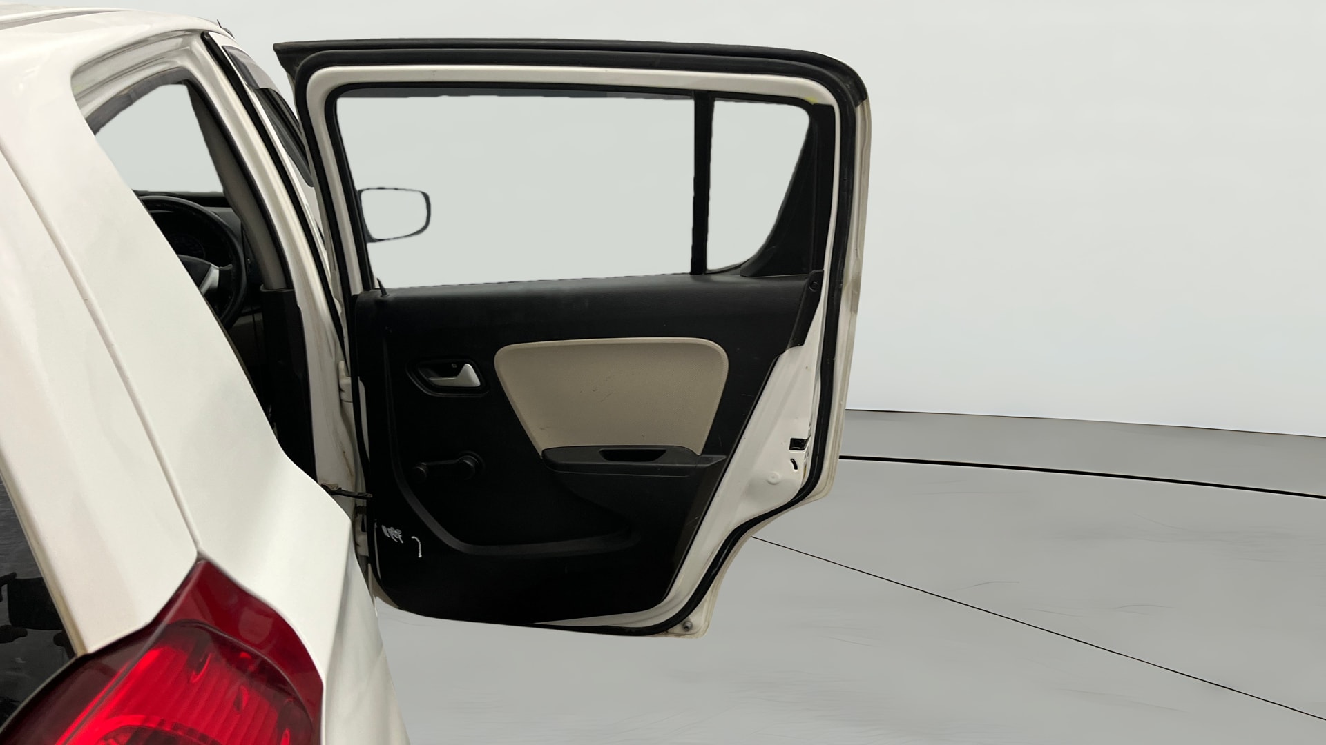 View 2020 Maruti Suzuki 1000 Base Variant Image 7 Used 2020 Maruti Suzuki 1000 Base Variant Image 7