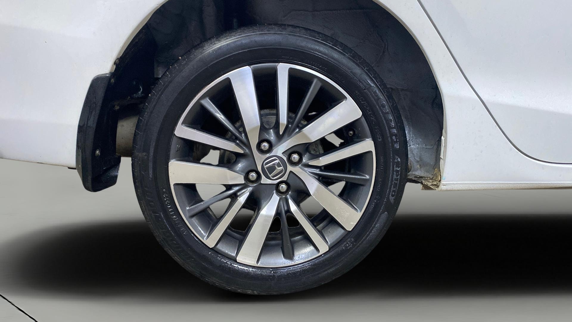 View 2021 Honda City ZX MT Diesel Anniversary Edition Image 25 Used 2021 Honda City ZX MT Diesel Anniversary Edition Image 25