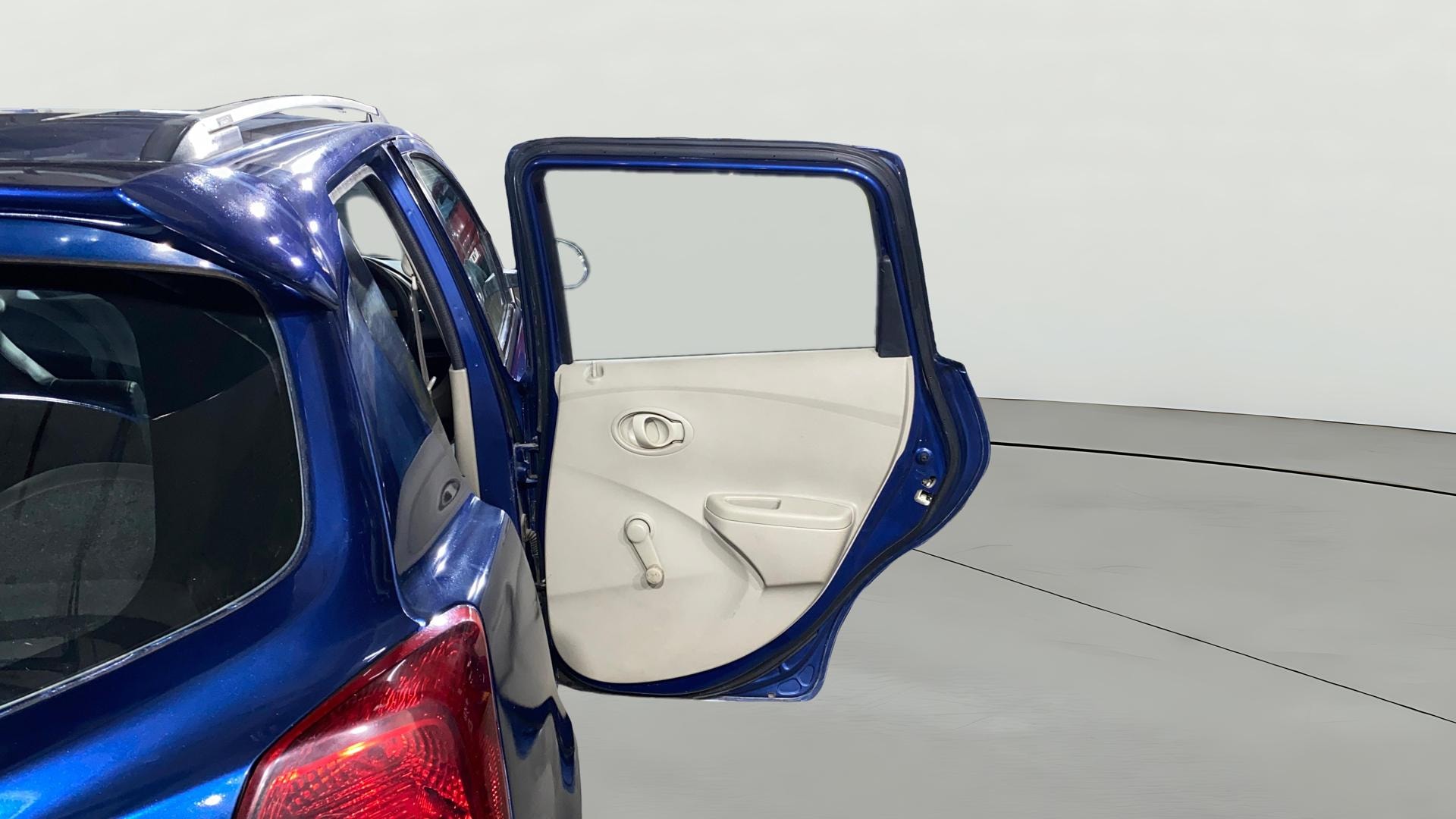 View 2016 Datsun Go T Image 7 Used 2016 Datsun Go T Image 7