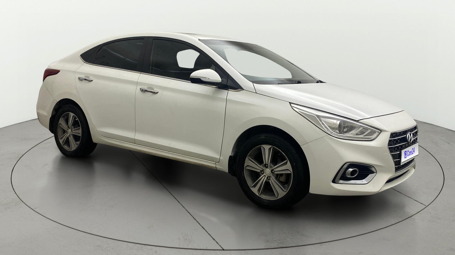 View 2019 Hyundai Verna 1.6 VTVT SX (O) AT Image 22 Used 2019 Hyundai Verna 1.6 VTVT SX (O) AT Image 22