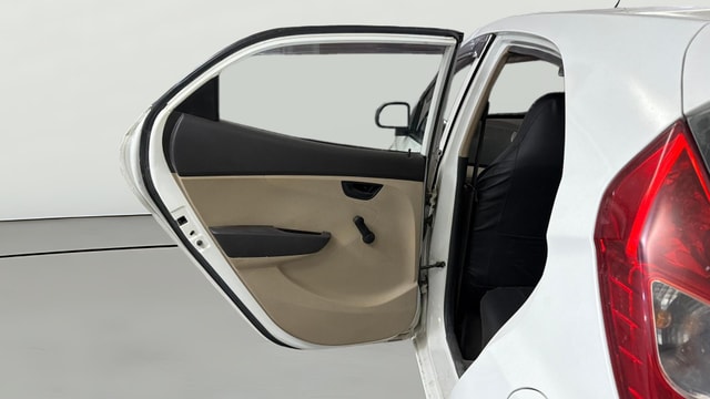 View Hyundai EON Image 22 Used Hyundai EON Image 22