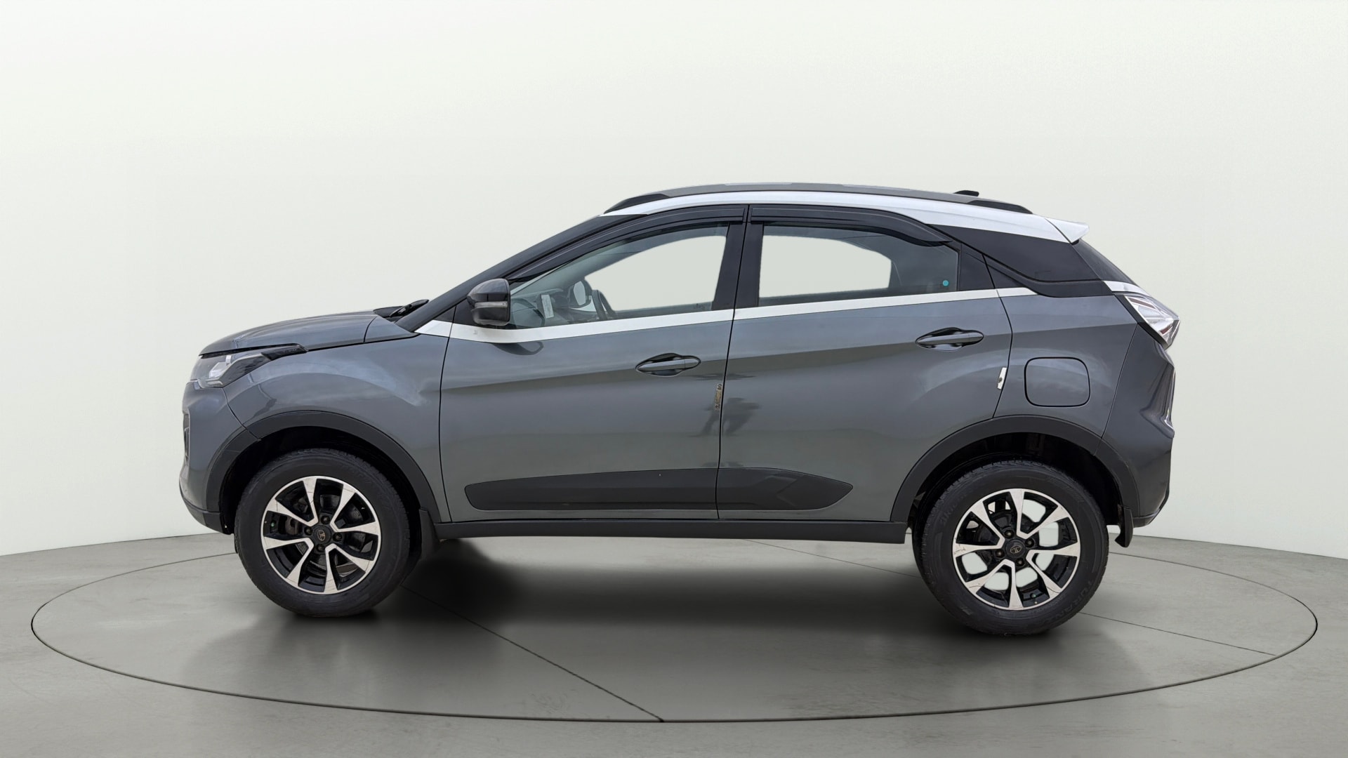 View 2020 Tata Nexon Revotron XE Image 27 Used 2020 Tata Nexon Revotron XE Image 27