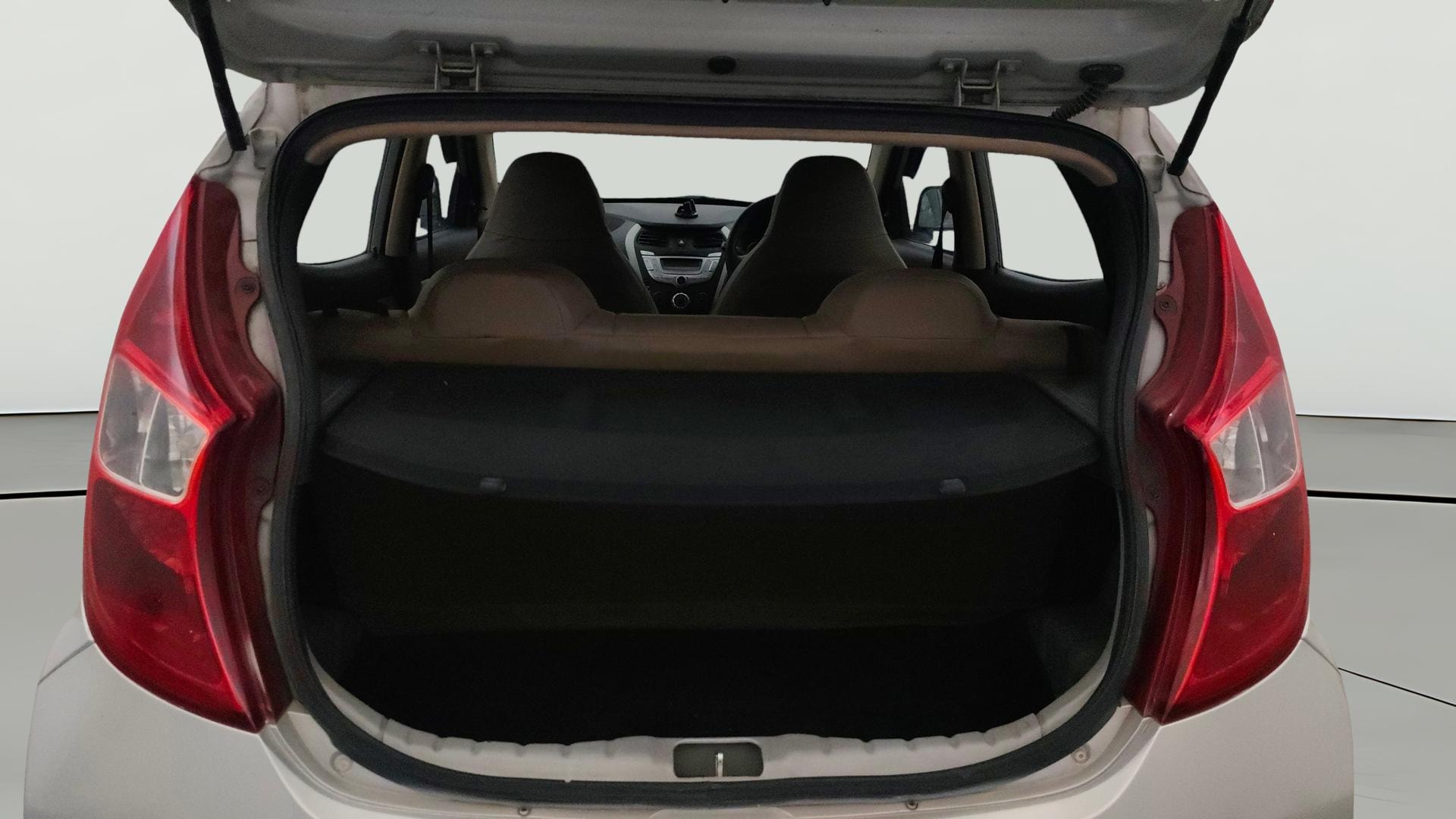 View 2017 Hyundai EON Magna Plus Image 36 Used 2017 Hyundai EON Magna Plus Image 36