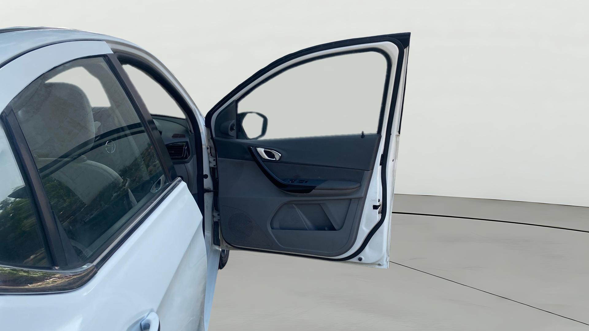 View 2021 Tata Tigor XE Diesel Image 45 Used 2021 Tata Tigor XE Diesel Image 45