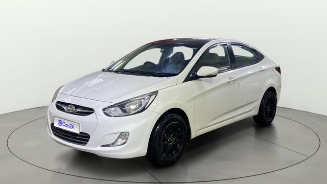 View Hyundai Fluidic Verna Image 21 Used Hyundai Fluidic Verna Image 21