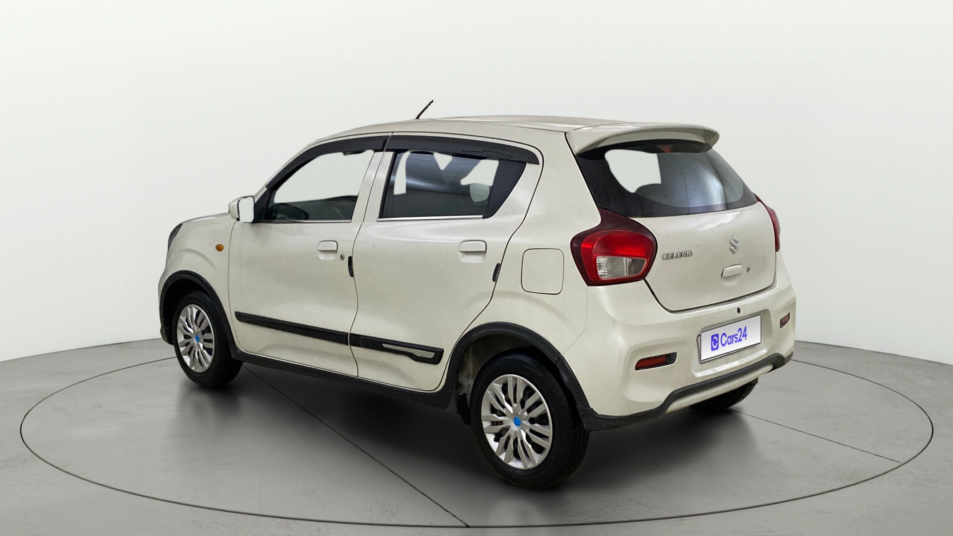 View 2022 Maruti Suzuki 1000 Base Variant Image 2 Used 2022 Maruti Suzuki 1000 Base Variant Image 2