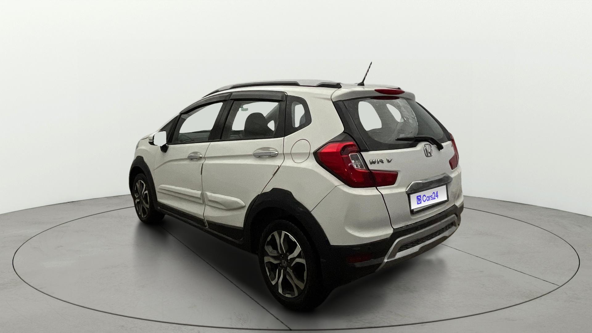 View 2018 Honda WR-V S MT Diesel Edge Edition Image 2 Used 2018 Honda WR-V S MT Diesel Edge Edition Image 2