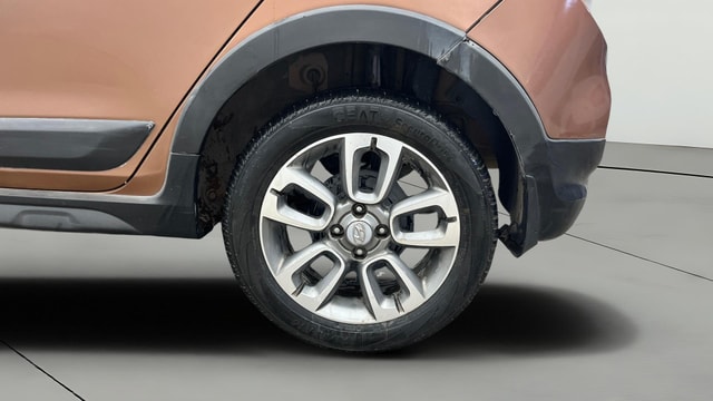 View Hyundai i20 Active Image 11 Used Hyundai i20 Active Image 11