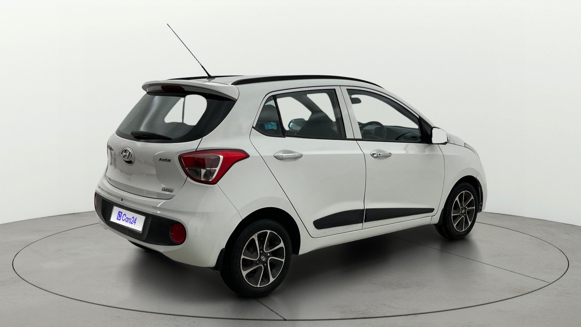 View 2017 Hyundai Grand i10 1.2 Asta Diesel Image 45 Used 2017 Hyundai Grand i10 1.2 Asta Diesel Image 45