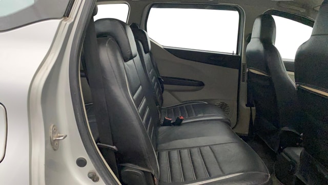 View Renault Triber Image 36 Used Renault Triber Image 36