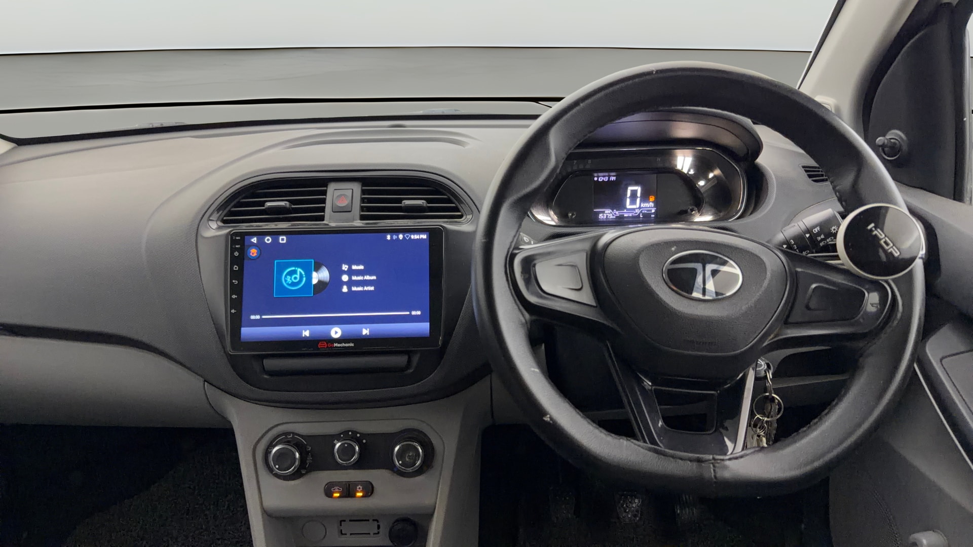View 2025 Tata Tiago Revotorq XB Image 20 Used 2025 Tata Tiago Revotorq XB Image 20
