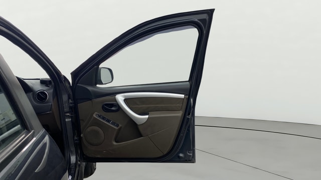 View Renault Duster Image 46 Used Renault Duster Image 46