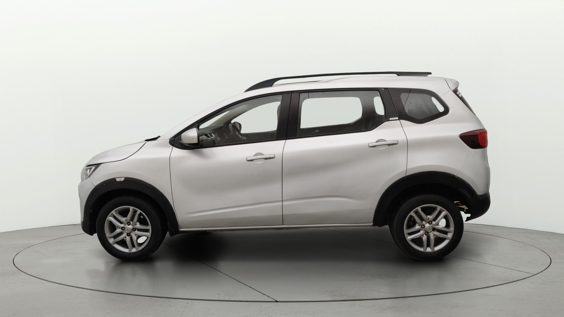 View 2021 Renault Triber RXZ Image 27 Used 2021 Renault Triber RXZ Image 27