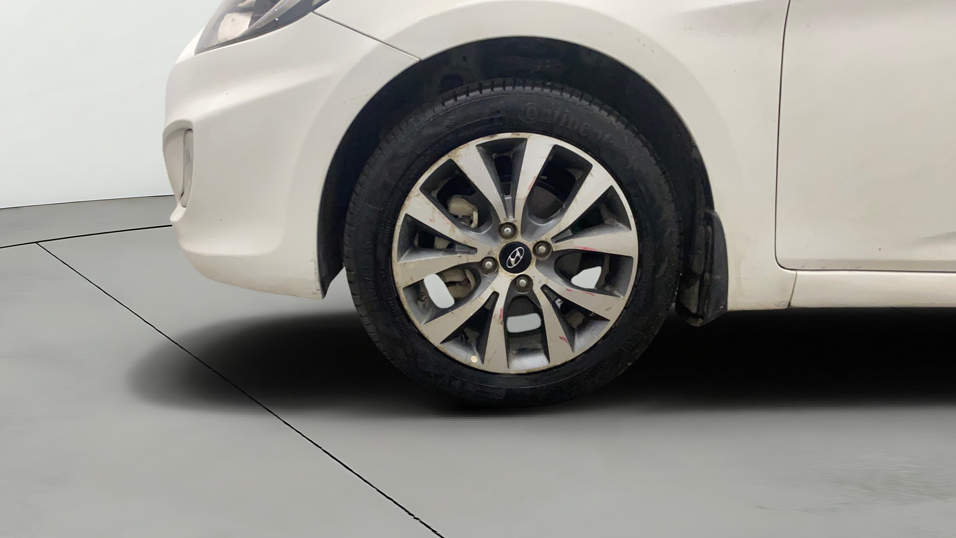 View 2014 Hyundai Fluidic Verna 1.6 VTVT SX Image 28 Used 2014 Hyundai Fluidic Verna 1.6 VTVT SX Image 28