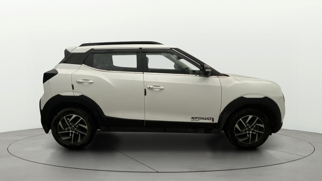 View Mahindra XUV 3XO Image 28 Used Mahindra XUV 3XO Image 28