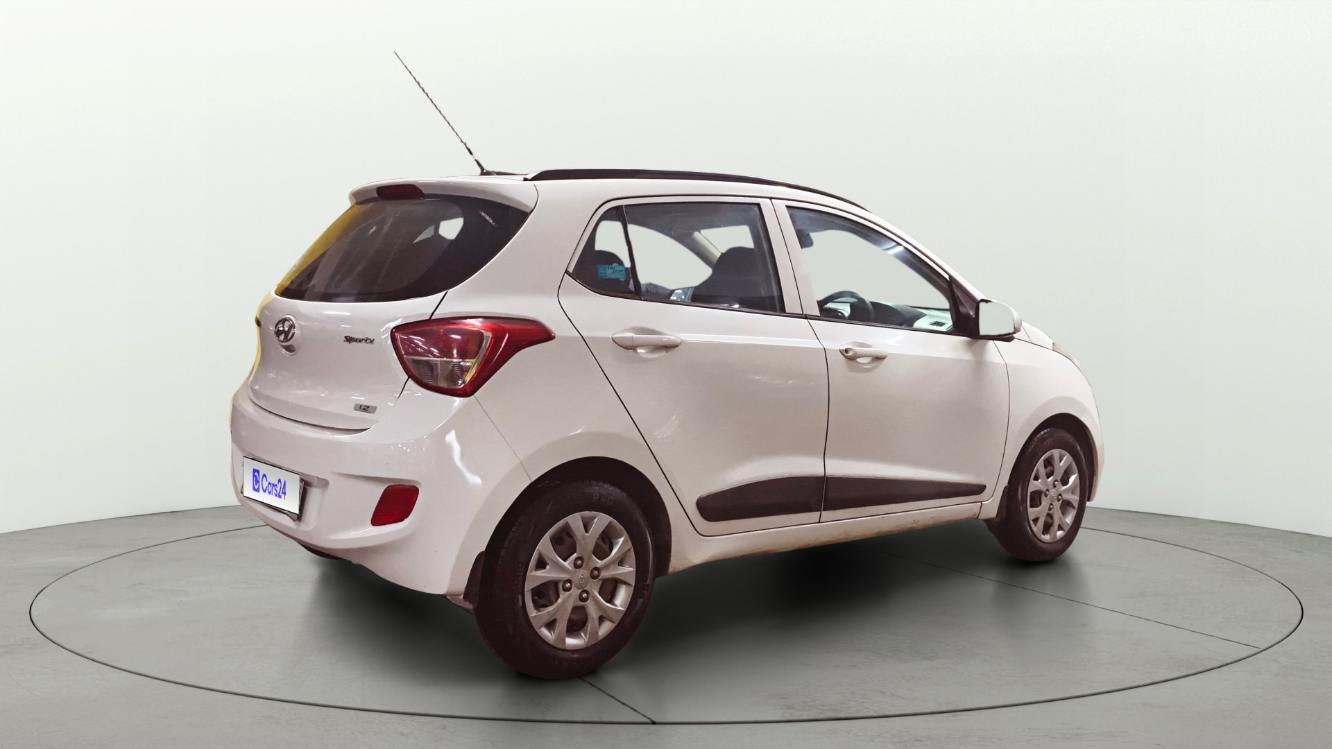 View 2015 Hyundai Grand i10 Sportz 1.2 Kappa Image 43 Used 2015 Hyundai Grand i10 Sportz 1.2 Kappa Image 43