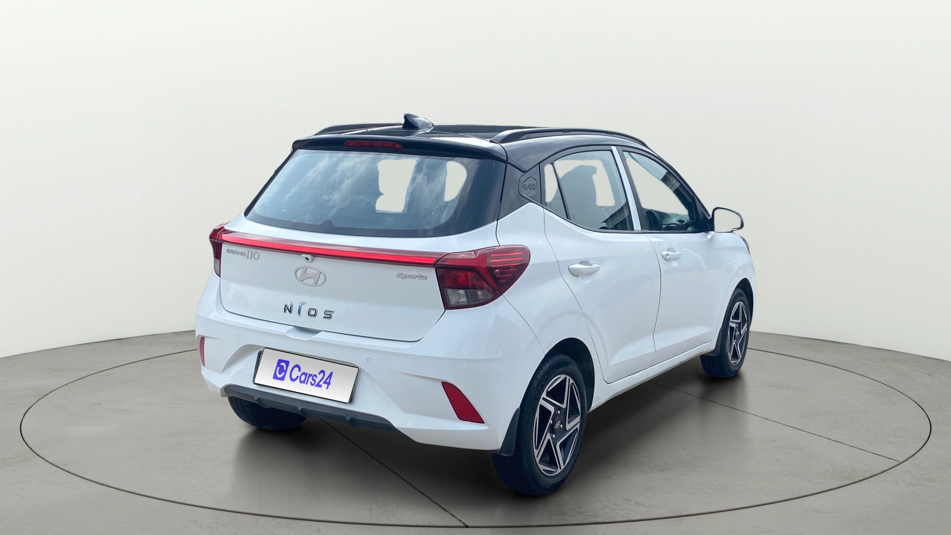 View 2023 Hyundai Grand i10 Nios Sportz Petrol Dual Tone Image 43 Used 2023 Hyundai Grand i10 Nios Sportz Petrol Dual Tone Image 43