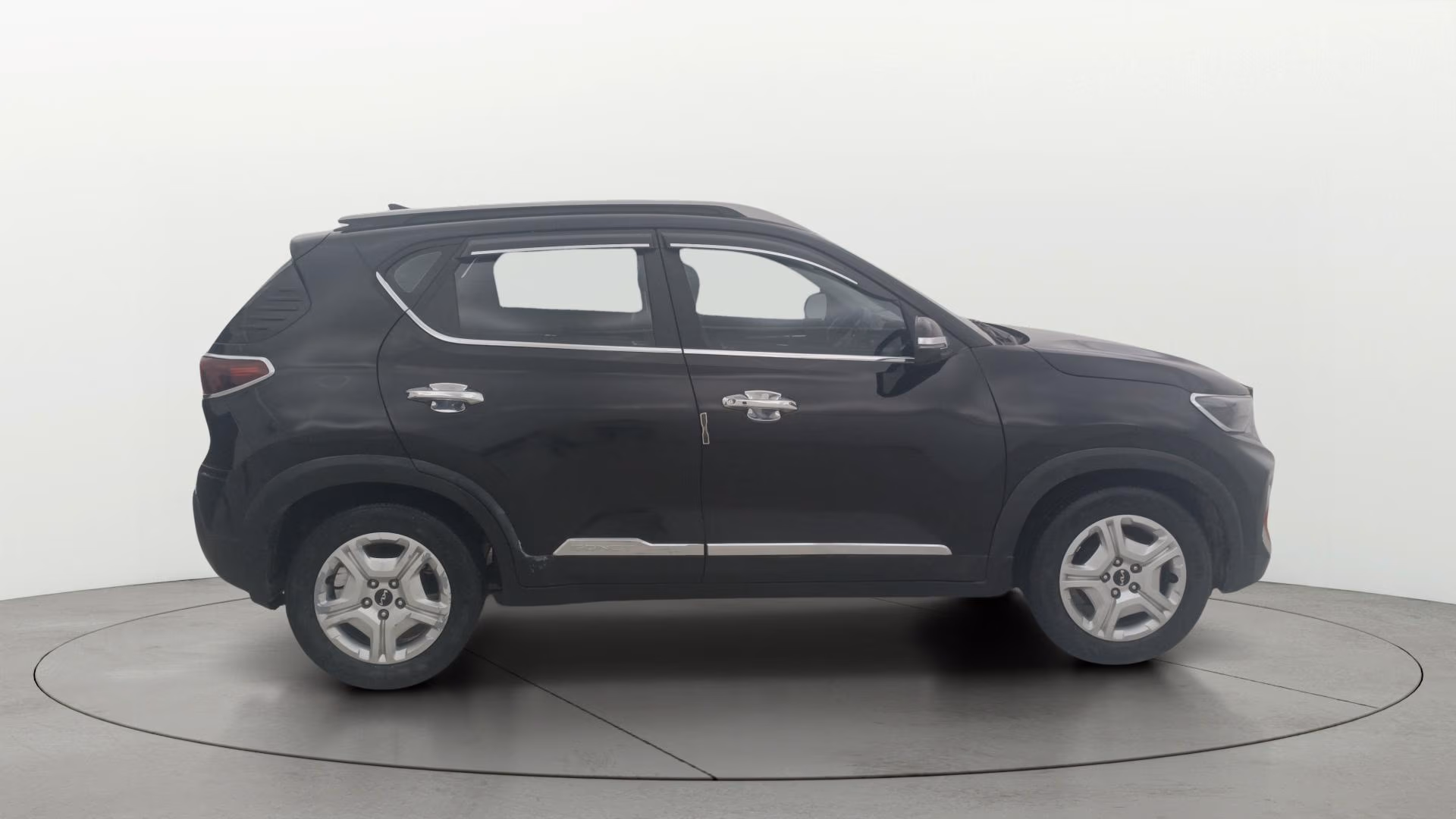 View 2023 Kia Sonet HTK Plus iMT Petrol Image 8 Used 2023 Kia Sonet HTK Plus iMT Petrol Image 8