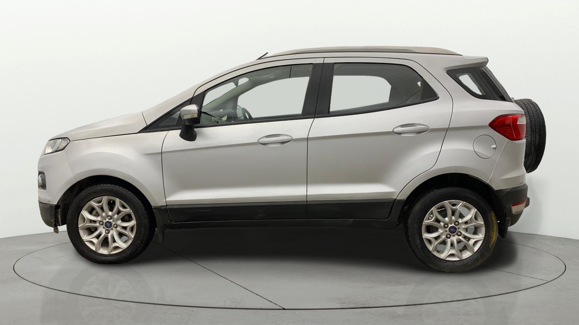 View 2015 Ford EcoSport 1.5 TDCi Diesel Ambiente BS IV Image 5 Used 2015 Ford EcoSport 1.5 TDCi Diesel Ambiente BS IV Image 5