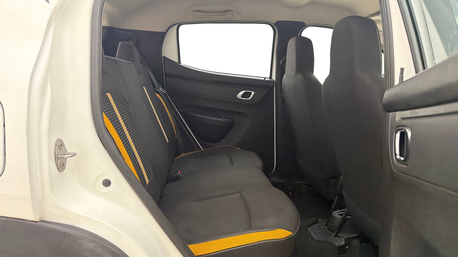 View 2024 Renault Kwid RXL 1.0 BS IV Image 29 Used 2024 Renault Kwid RXL 1.0 BS IV Image 29