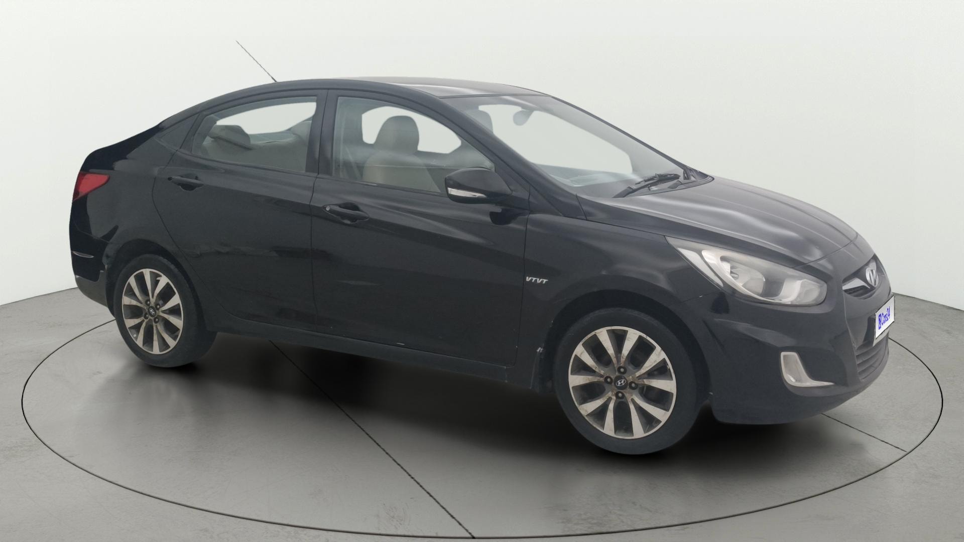 View 2014 Hyundai Fluidic Verna 1.6 VTVT SX Image 13 Used 2014 Hyundai Fluidic Verna 1.6 VTVT SX Image 13