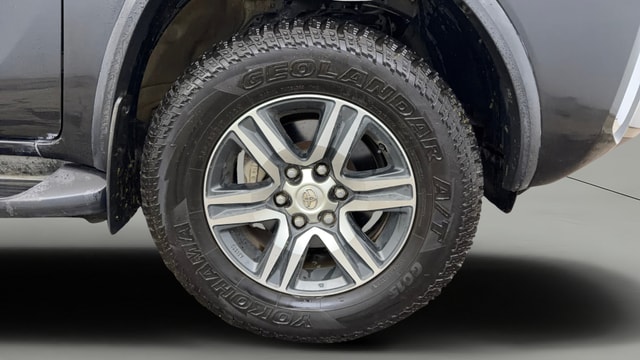 View Toyota Fortuner Image 45 Used Toyota Fortuner Image 45