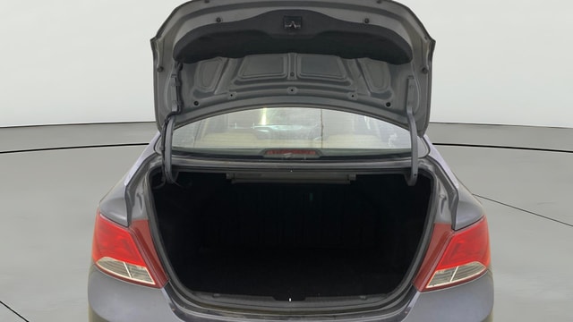 View Hyundai Verna Image 38 Used Hyundai Verna Image 38